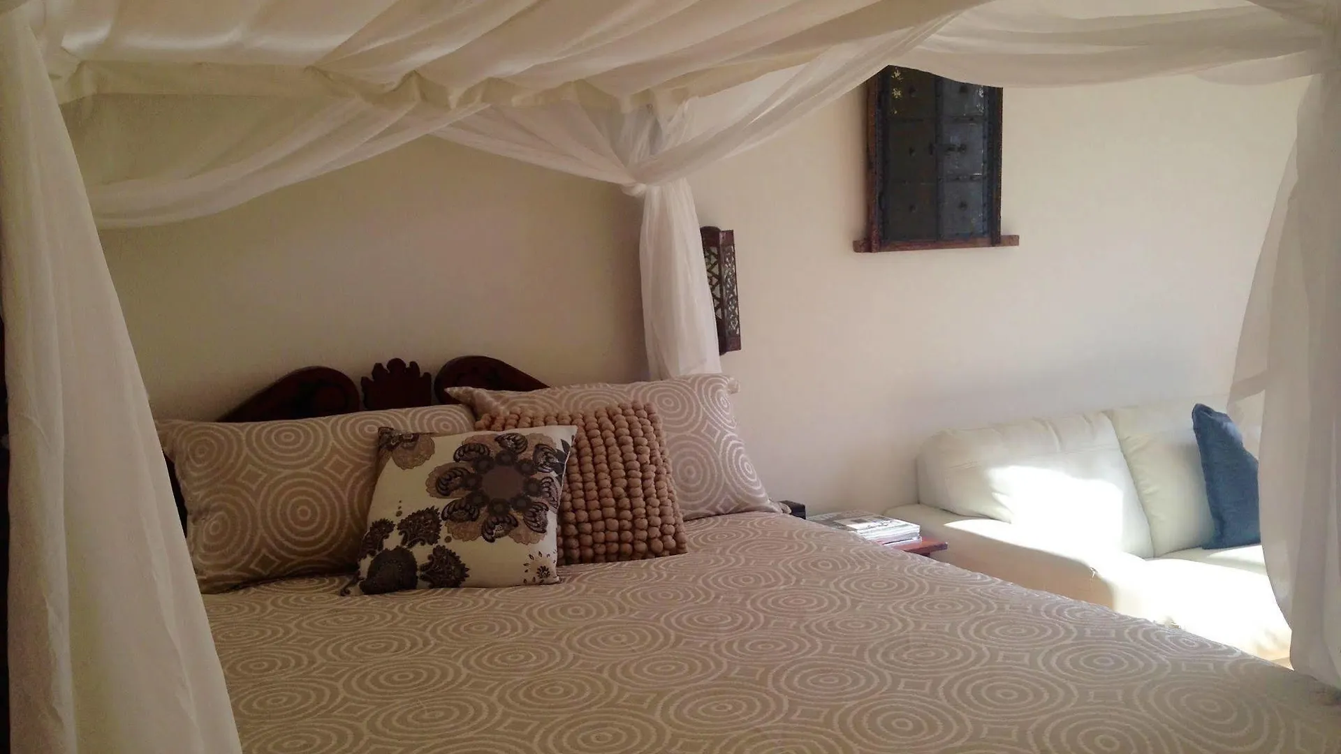 Arjuna Ridge Bed And Breakfast Hobart Bed & Breakfast