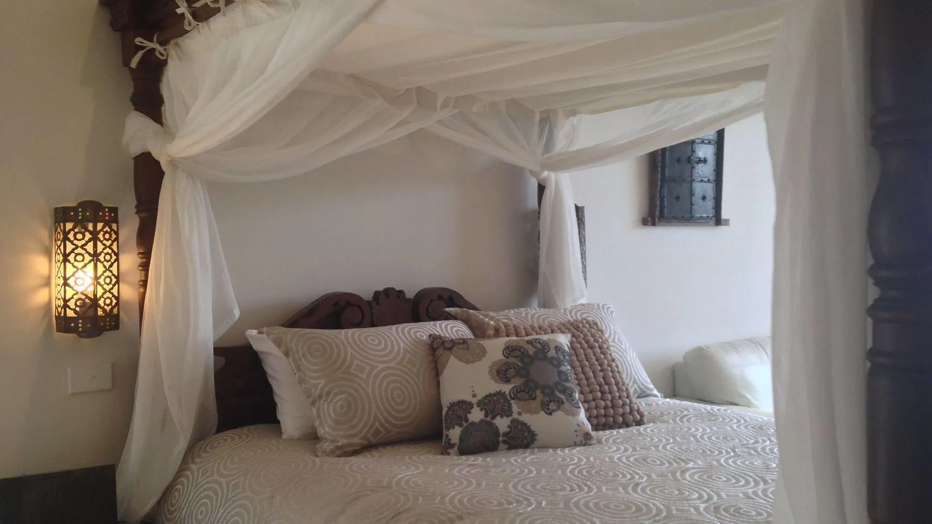 Arjuna Ridge Bed And Breakfast Hobart Bed & Breakfast